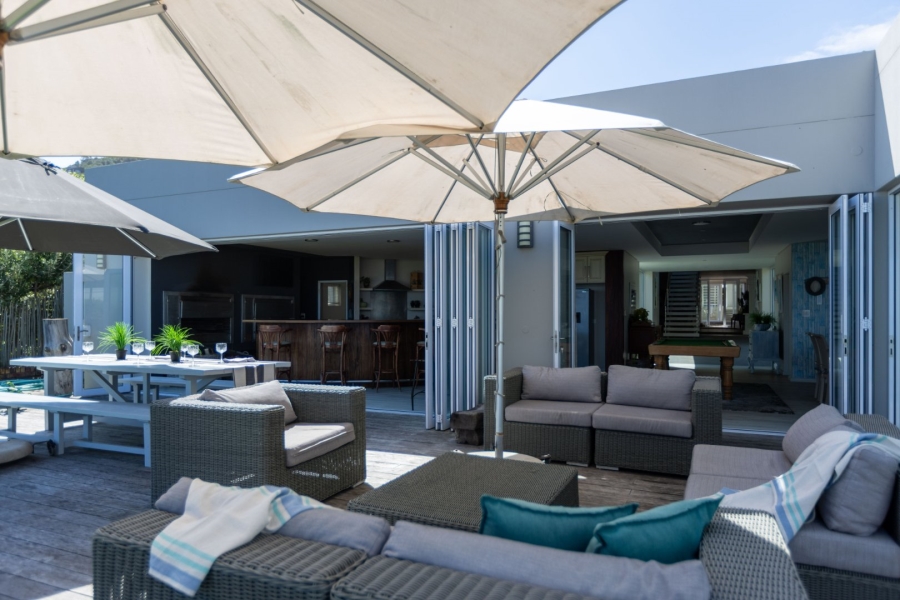 8 Bedroom Property for Sale in Keurboomstrand Western Cape